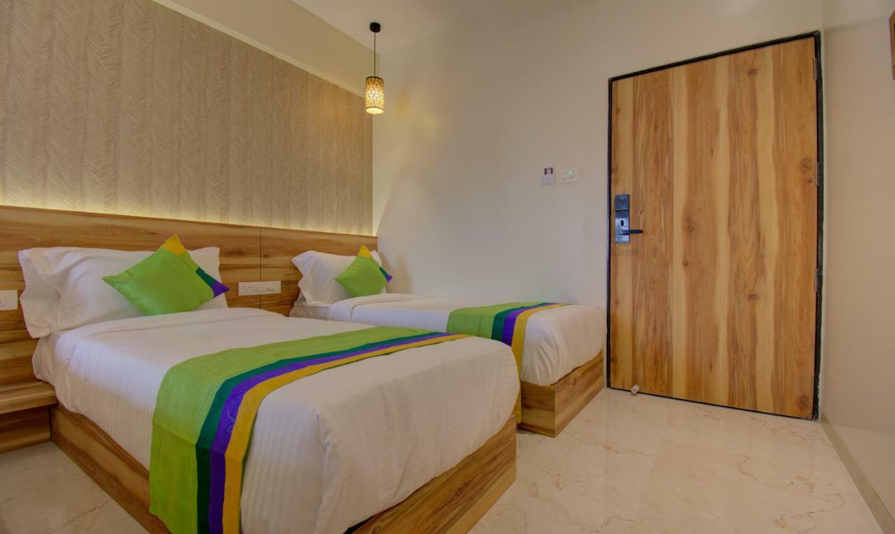 Hotel Amisha International Surate Exterior foto